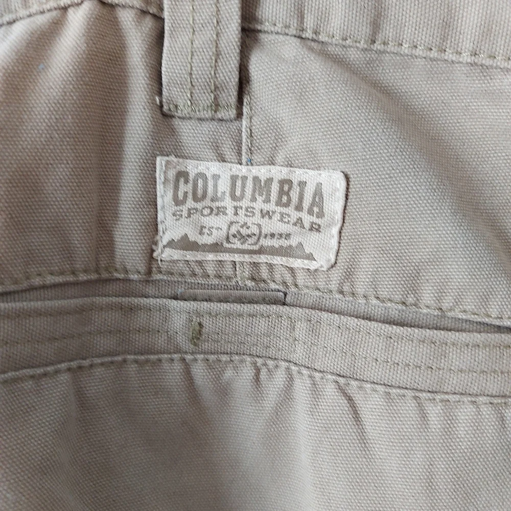 *Columbia Sportswear Men's Khaki Tan Flat Front Outdoor Walking Shorts Size 38